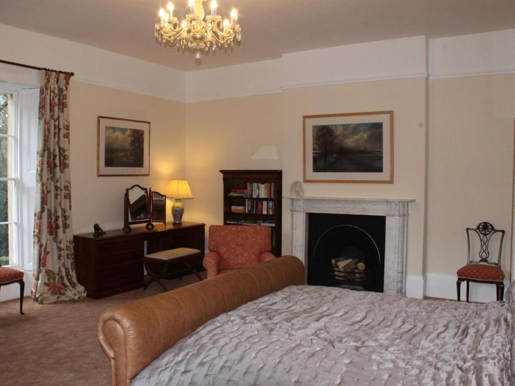 Burnhopeside Hall 4*